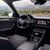 Das Cockpit im Skoda Kodiaq RS wirkt aufgeräumt