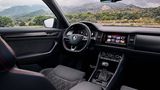 Das Cockpit im Skoda Kodiaq RS wirkt aufgeräumt