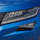 Der Skoda Kodiaq RS kommt serienmäßig mit LED-Scheinwerfern