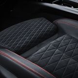 Die Oberschenkelauflage lässt sich ausziehen