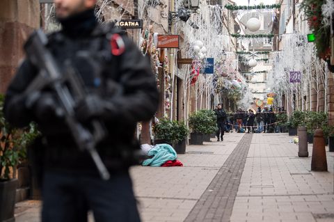 Anschlag in Straßburg - Verdächtige, Motiv, Tathergang: Was wir bisher wissen - und was nicht
