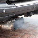 Neue Diesel-Fahrverbote  2019 treten weitere Diesel-Fahrverbote in Kraft. In Stuttgart (ab 1. Januar), Frankfurt (1. Februar), Bonn (1. April), Köln (1. April, Verschärfung ab 1. September), Essen (1. Juli) und Gelsenkirchen (1. Juli) werden ältere Diesel-Fahrzeuge aus Teilen der Stadt ausgesperrt. Auch in Berlin und Mainz drohen noch 2019 Fahrverbote.