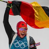 Laura Dahlmeier: Alle Hoffnungen des deutschen Biathlons ruhen auf den Schultern der jungen Deutschen Ski-Jägerin. Und die Dahlmeier liefert. Sie gewinnt Olympisches Gold im Sprint und in der Verfolgung und Bronze im Einzelrennen.