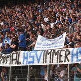 Der Hamburger SV: 54 Jahre, 262 Tage, 0 Stunden, 35 Minuten. So lange spielt der HSV in der Bundesliga. Dann ist nach jahrelanger Erstliga-Agonie endgültig Schluss und die Rothosen müssen seit Sommer eine Strafrunde in der 2. Liga drehen.