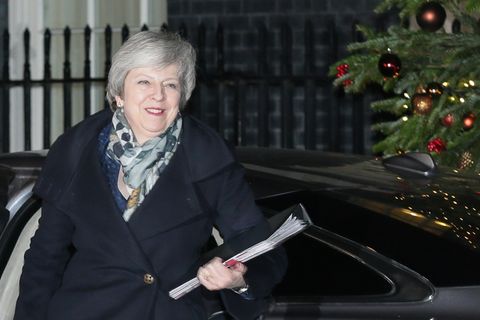 Misstrauensvotum abgewehrt: Theresa May ist vorerst gestärkt