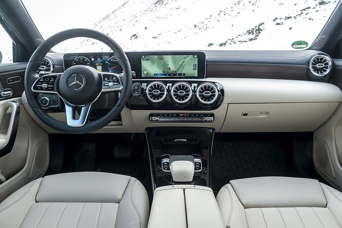 Das Cockpit des Mercedes A 250 4matic