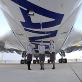 Die Abkürzung ANA steht für All Nippon Airways, der größten Fluggesellschaft Japans, die von Tokio auch nach Frankfurt, München und Düsseldorf fliegt