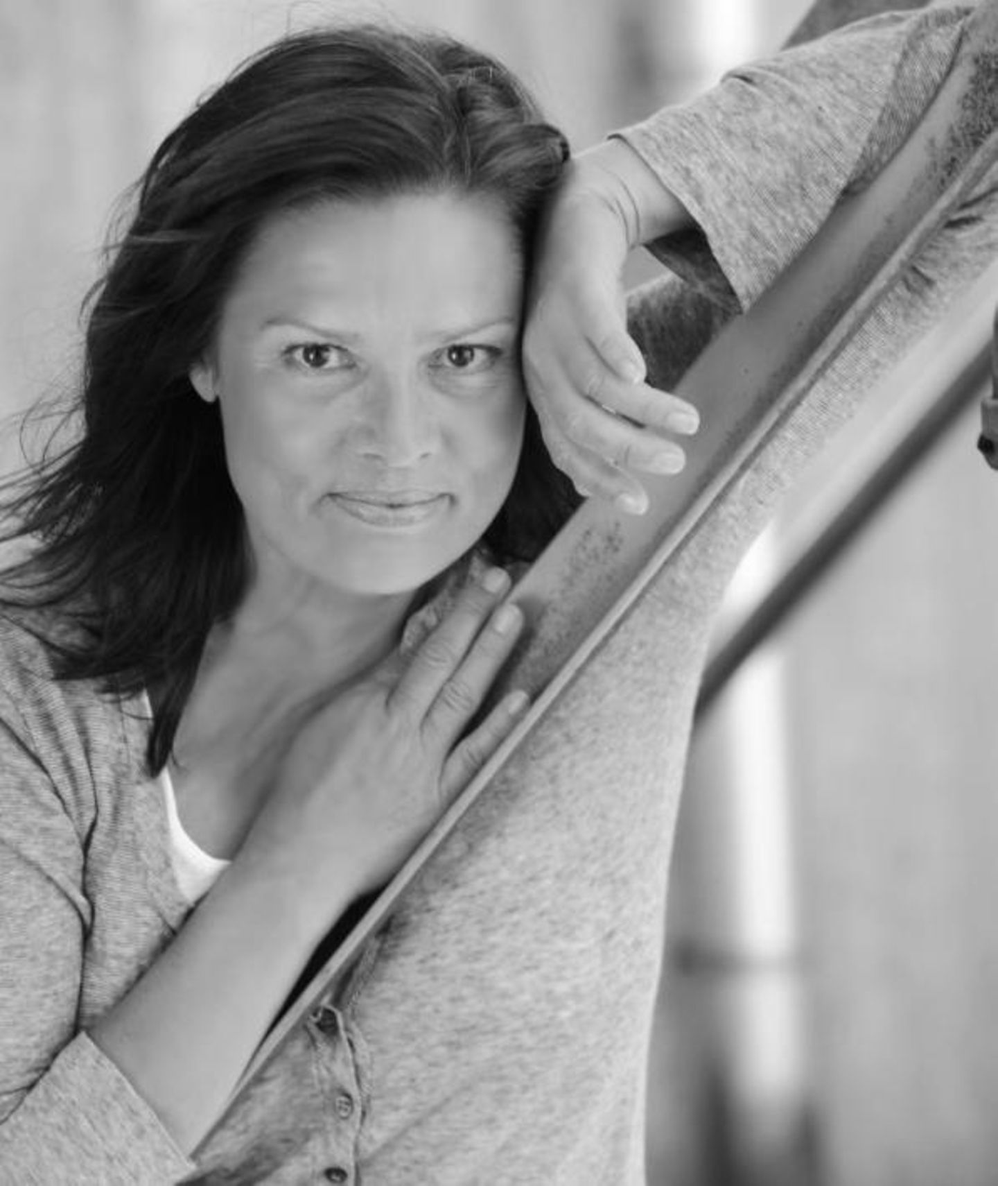 Stefanie Tücking 1.12. Stefanie Tücking (56): Der Tod kam über Nacht. Die TV- und Radio-Moderatorin erlag völlig überraschend einer Lungenembolie. Der großen Öffentlichkeit bekannt wurde sie durch die Musikvideo-Kultsendung "Formel eins". Zwei Jahre lang präsentierte sie die Sendung, 1987 wurde die damals 24-Jährige dafür mit der Goldenen Kamera ausgezeichnet. Bis zuletzt moderierte sie SWR-Radiosendungen und war auch als Sängerin aktiv in der SWR3-Band.