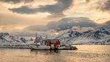 Bei Ramberg , einem Dorf auf der Insel Flakstadøya im Lofoten-Archipel in Nordland