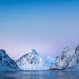 Flakstadpollen auf der Insel Flakstadøy, eine der äußersten Inseln des Lofotenarchipels