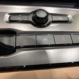 Der Schalter für die Fahrmodi befindet sich in der Mittelkonsole