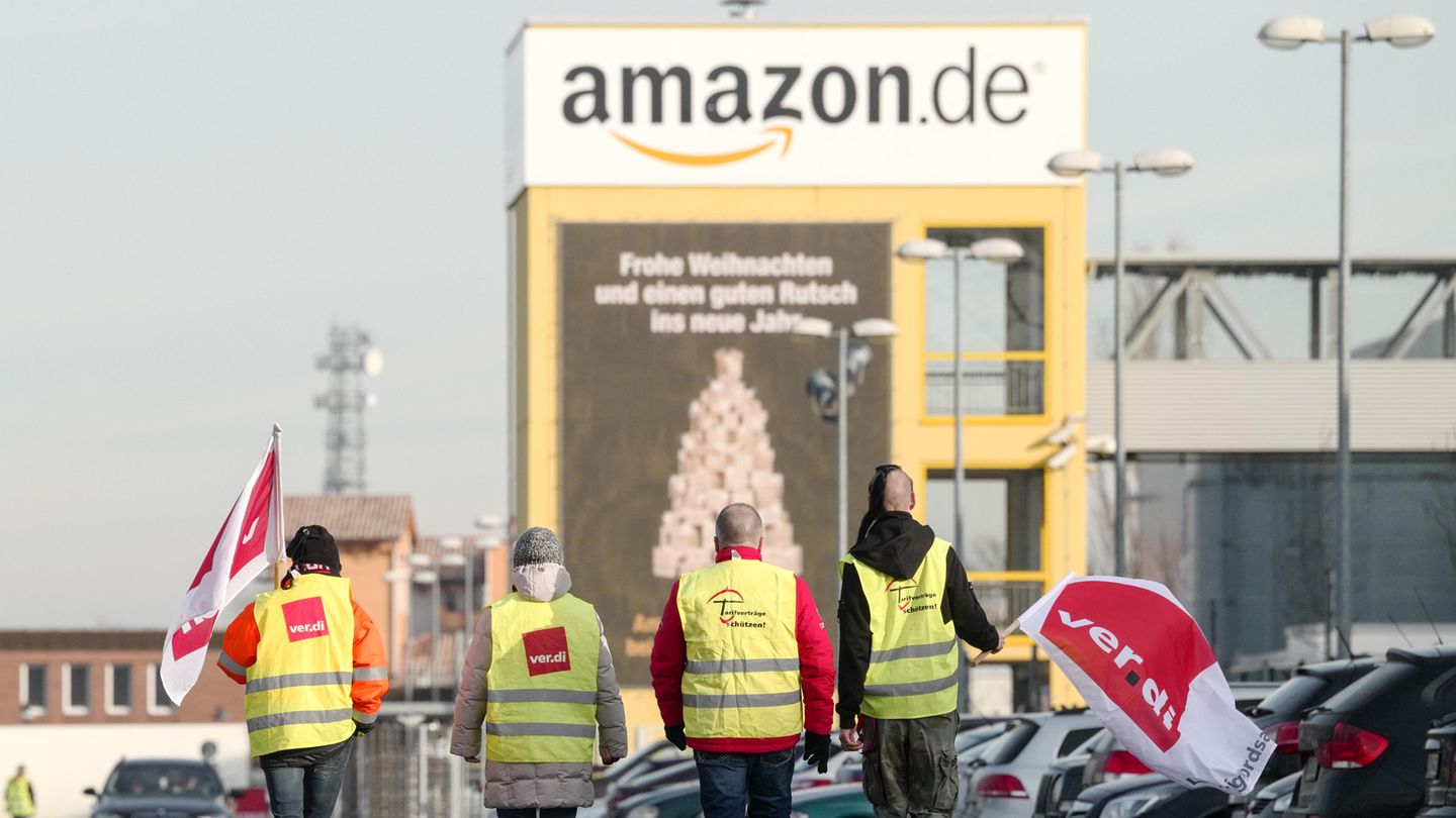Streik bei Amazon: "Es besteht die Gefahr, dass Weihnachtsgeschenke nicht rechtzeitig ankommen" Streik bei Amazon: "Es besteht die Gefahr, dass Weihnachtsgeschenke nicht rechtzeitig ankommen"