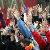 nachrichten deutschland - handy als kamelle