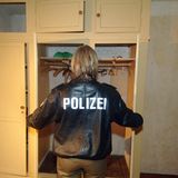 nachrichten deutschland - liebhaber in schrank