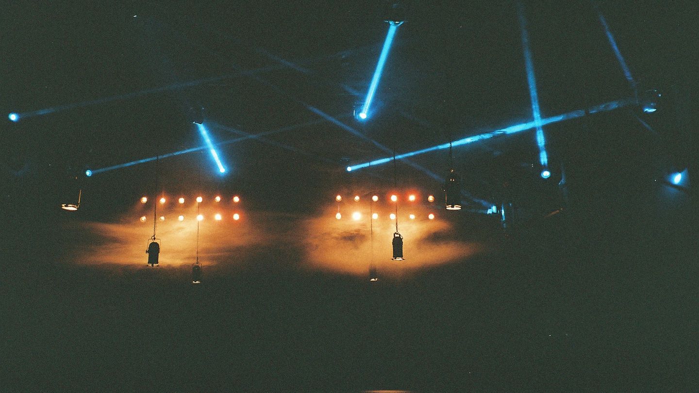 Der Club bei Nacht: Betonwände und Beats 