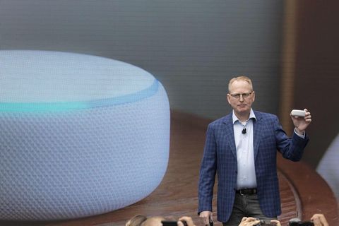 Dave Limp bei der Vorstellung des neuen Echo Dot in Seattle im September 2018