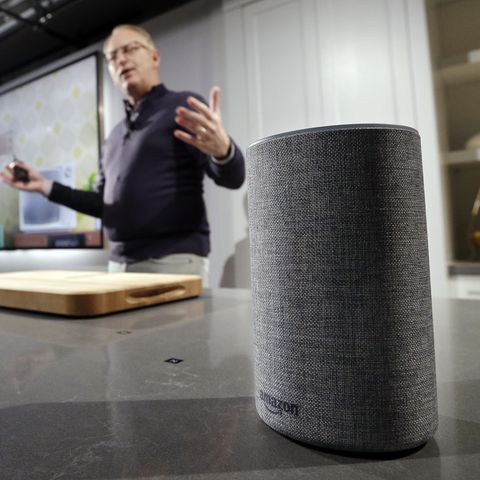 Dave Limp stellt der Echo der zweiten Generation in Seattle vor