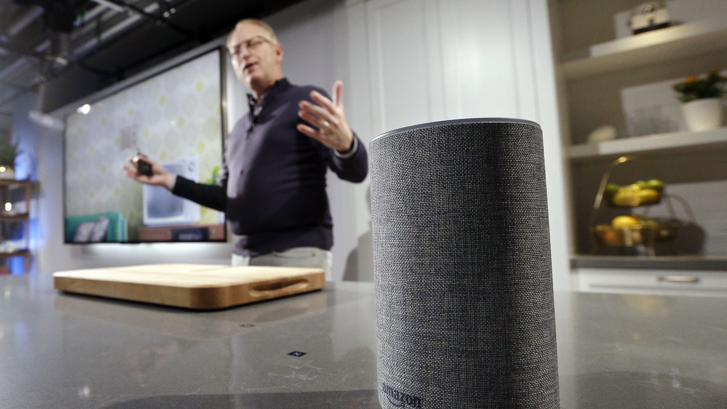 Dave Limp stellt der Echo der zweiten Generation in Seattle vor