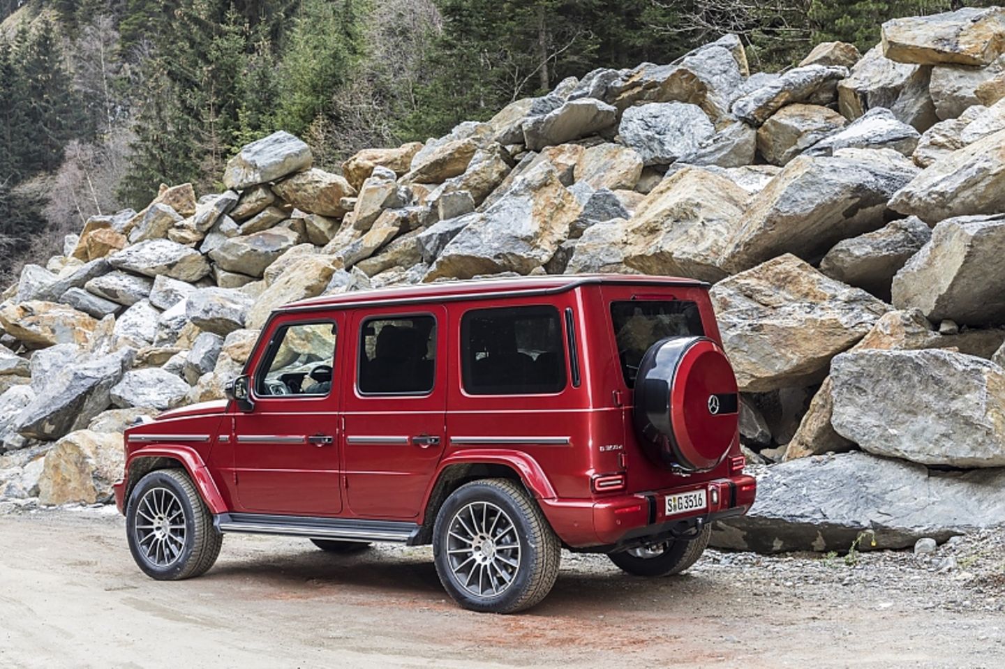 Mercedes G 350d - stark im Gelände