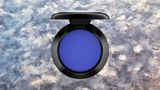 Winter-Make-up: Blauer Lidschatten von MAC