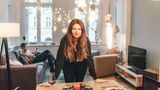 4. Lieber Miete oder die eigene Wohnung?  Überlegen Sie erst: Welcher Typ bin ich? Eher der Nomade, den die Welt lockt und der ungern mit Handwerkern über Reparaturen streitet? Oder der Sesshafte mit krisenfestem Job, der sich von Bürokratie, Grundsteuern und Renovierungen nicht abschrecken lässt? Erst danach geht es ums Geld. Wie viel haben Sie schon, wie hoch ist der Kredit, was kostet das Traumobjekt? Die Immobilienpreise sind zuletzt kräftig gestiegen, 50 Prozent Plus in den vergangenen fünf Jahren in Düsseldorf, 110 Prozent in Leipzig. In München kostet der Quadratmeter inzwischen durchschnittlich etwa 6300 Euro, in Flensburg allerdings auch schon gut 3100 Euro. Doch findet man ein Schnäppchen, haben die eigenen vier Wände durchaus Vorteile: Man zahlt im Alter weniger fürs Wohnen, ist vor steigenden Mieten oder Kündigung wegen Eigenbedarf geschützt und besitzt Eigentum, das im Wert kräftig steigen kann.