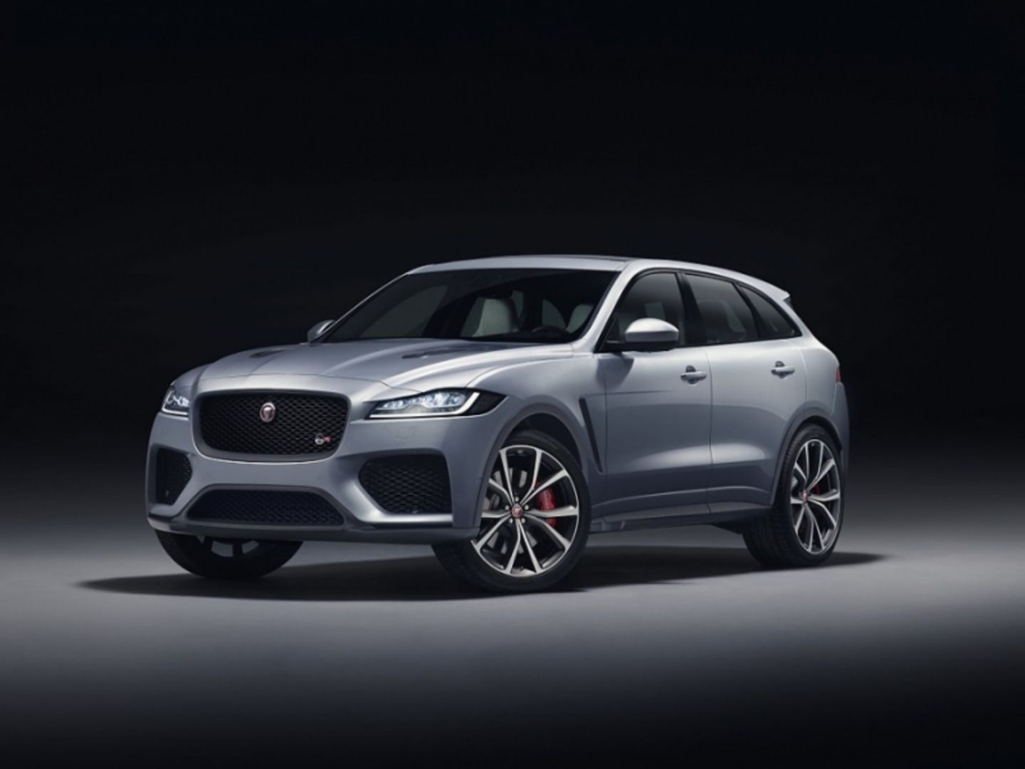 Der Jaguar F-Pace SVR hat 405 kW / 550 PS