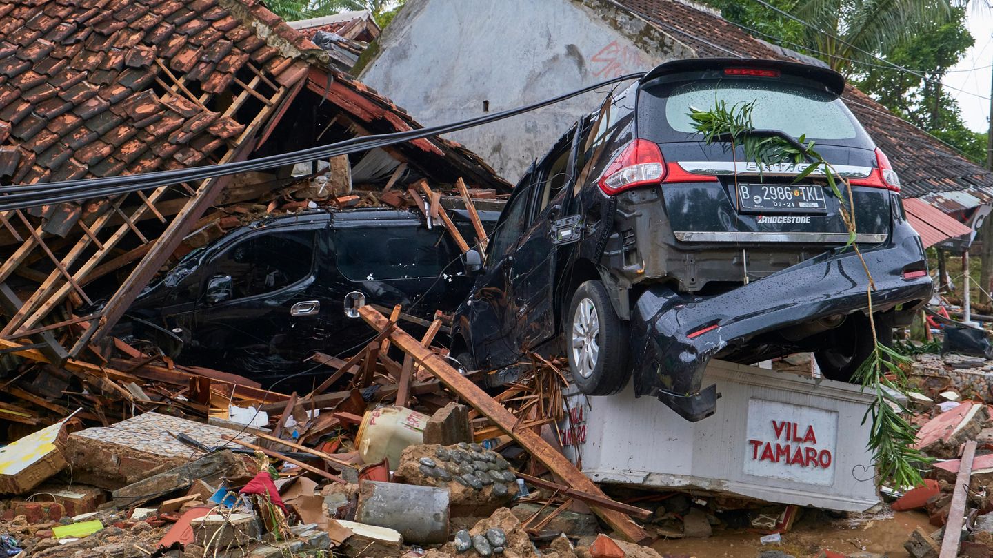 Der Tsunami in Indonesien hat zahlreiche Häuser und Hotels zerstört