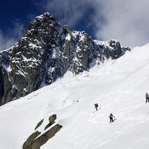 In den französischen Alpen (Archivbild) ist ein Junge nach einem Lawinenabgang lebend geborgen worden
