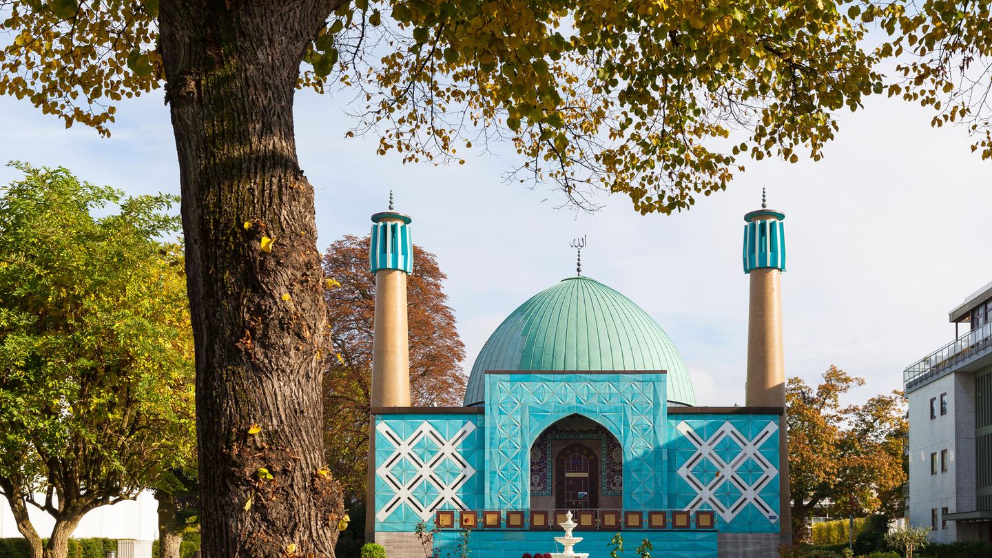 Deutsche Politiker wollen islamische Gemeinden mit einem Äquivalent zur Kirchensteuer finanzieren.