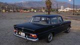 Mercedes 230 der Baureihe W 110 - die kleine Heckflosse