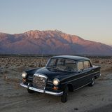 Mercedes 230 der Baureihe W 110