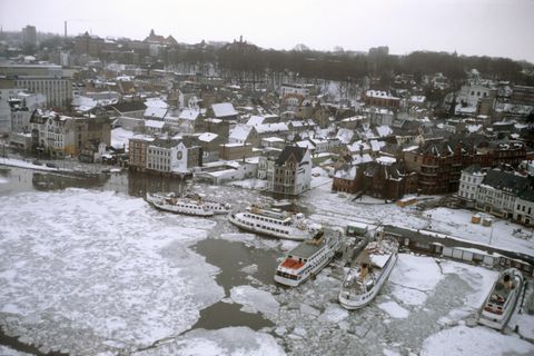 Klirrende Kälte vor 47 Jahren: Schneekatastrophe in Schleswig-Holstein – das historische Ereignis in Bildern