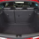 Der Kofferraum hat ein Volumen von 370 bis zu 1.210 Litern