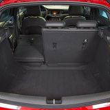 Die Lehnen der Rückbank kann geteilt umgelegt werden