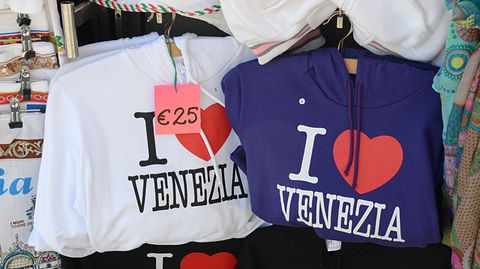 Mindestens 20 Millionen Touristen besuchen Venedig jedes Jahr