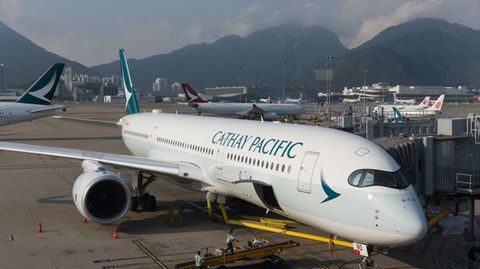 Die Airline Cathay Pacific ist in Hongkong beheimatet und hat Flugtickets in der ersten Klasse auf der Route von Vietnam nach New York zu einem Sondertarif verkauft