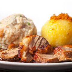 Schweinebraten mit Knödel