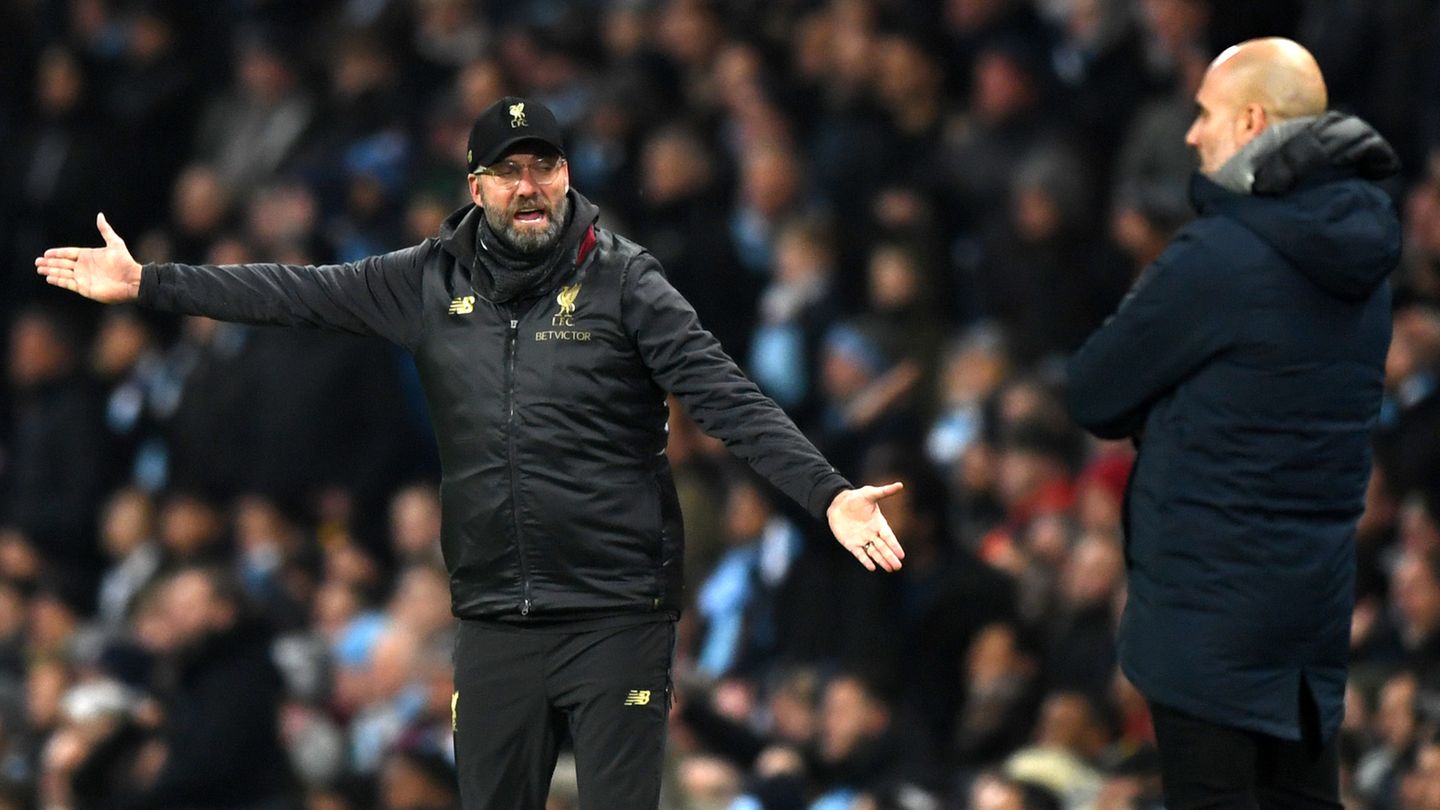Premier League: Jürgen Klopp und Pep Guardiola während des Spiels von FC Liverpool und Manchester City