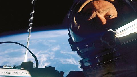 Zurück an der Gemini-XII-Kapsel: Buzz Aldrin nach seinem erfolgreichen Weltraumspaziergang