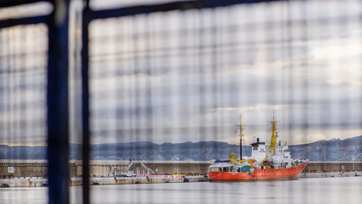 Aquarius im Hafen von Marseille - Seenotretter ohne Hilfe