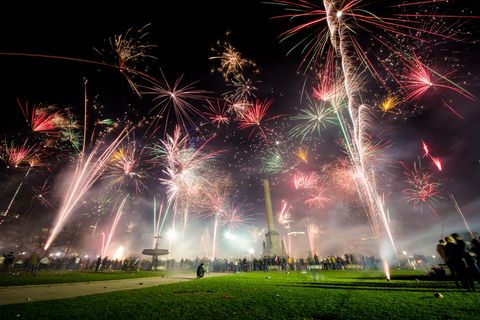 Ein von der Stadt organisiertes Silvesterfeuerwerk wie hier Stuttgart soll es nach dem Willen der Umwelthilfe weiterhin geben