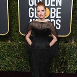 Morticia Addams aus der "Addams Family"? Nein, Schauspielerin Jessica Chastain in einem seltsam düsteren Look.