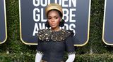 Nein, das ist kein Kostüm aus der neuen "Star Wars"-Episode, sondern Sängerin Janelle Monáe in einem Outfit von Chanel