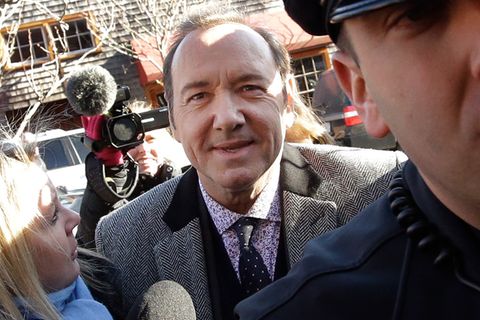 Kevin Spacey vor Gericht des sexuellen Übergriffs beschuldigt