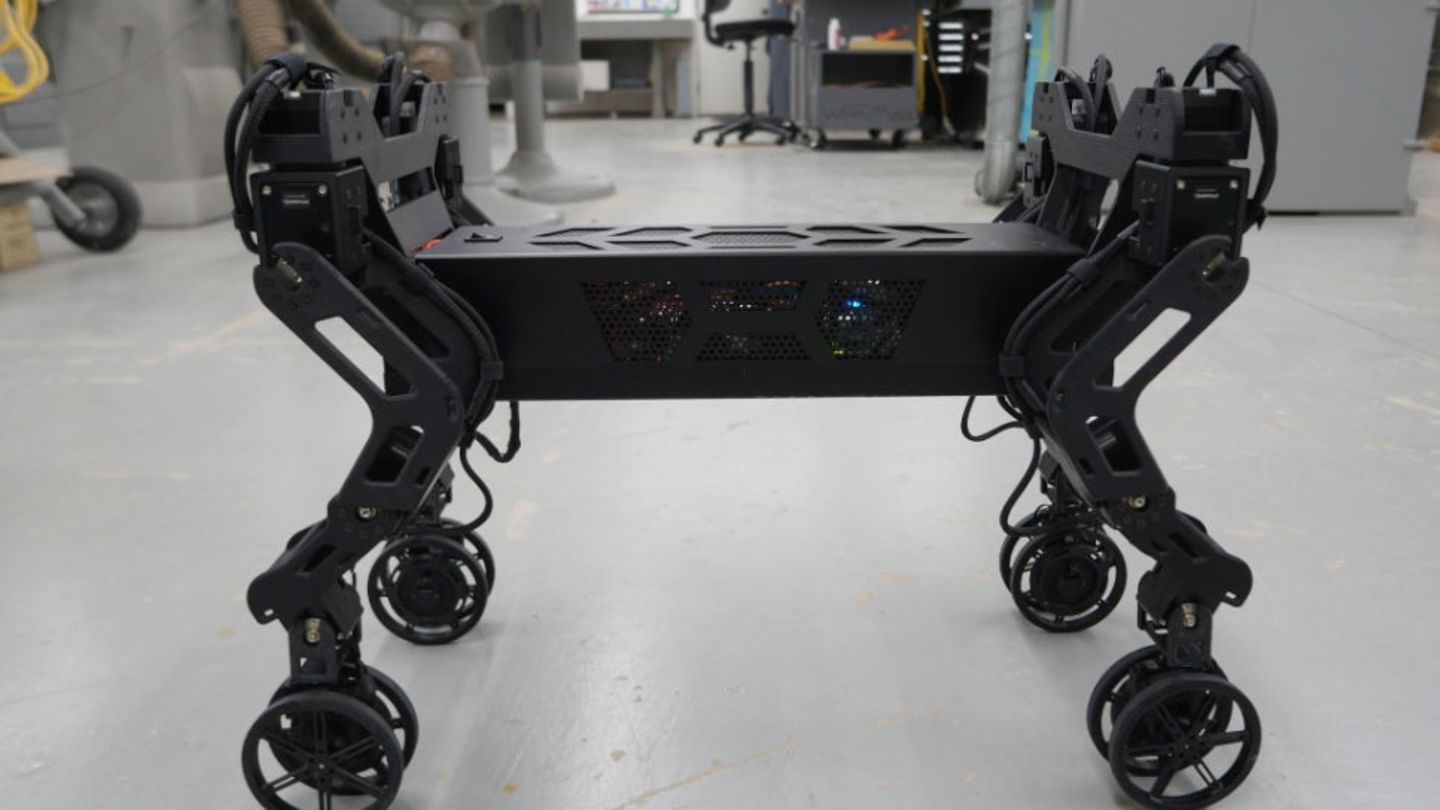 Elevate ist modular aufgebaut. Auf dem Grundgestell können die verschiedensten Aufbauten montiert werden. Denkbar wäre ein Einsatz als Taxi oder als Krankentransporter. Natürlich könne man auch ein Modell als Pick-up für die Bau- und Forstwirtschaft anbieten.