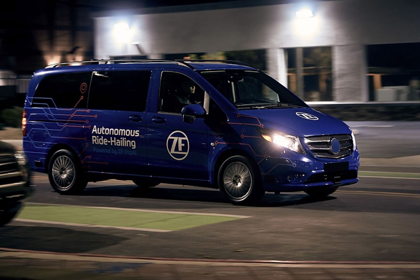 Das ZF Robo-Taxi erstellt seine eigene dreidimensionale Karte, die genauer ist, als die der bekannten Anbieter