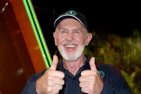 Dr. Bob im Dschungelcamp.