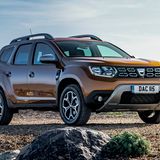 Der Dacia Duster ist auch in Deutschland ein Riesenerfolg. Dank langer Federwege, großem Böschungswinkel und hoher Bodenfreiheit (21 Zentimetern bei den Allradversionen) macht der Duster auch abseits asphaltierter Straßen eine gute Figur. Die Allrad-Versionen beginnen bei etwa 16.000 Euro. Gibt man 20.000 Euro aus, ist der Wagen komplett ausgestattet.  Die Preise kann kein Konkurrent schlagen.