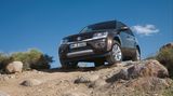 Durch Bodenfreiheit und Reduktionsgetriebe eignet sich der Suzuki Vitara auch für den Einsatz abseits befestigter Pisten. Die Preise beginnen für den Fünftürer mit Allgrip-Antrieb bei etwa 24.000 Euro.