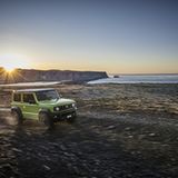 Der Suzuki Jimny ist eine Legende. Kaum ein Wagen leistet im Gelände mehr als der Winzling aus Japan. Die neue Version bietet noch mehr Offroad-Qualitäten als zuvor und besticht mit einem markanten Aussehen.  Für lange Autobahnfahrten ist der Jimny nicht gemacht, dafür ist relativ günstig und wertstabil. Die Top-Version kostet etwa 20.000 Euro.